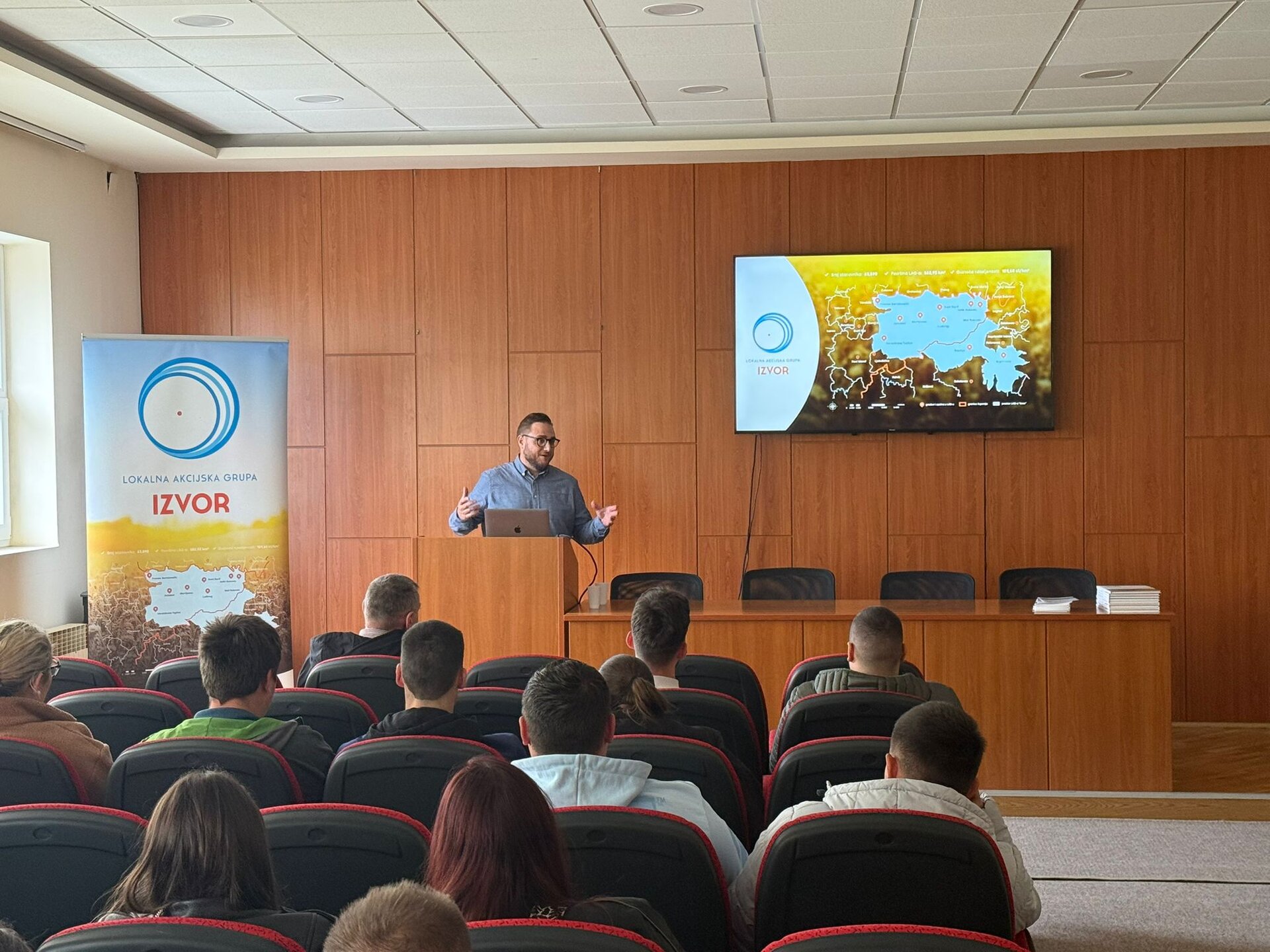 Studijski posjet studenata agronomije iz Hrvatske, Rumunjske i Francuske u LAG-u Izvor